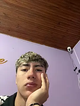 AlexanderCollman2 online show from April 9, 2:20 am