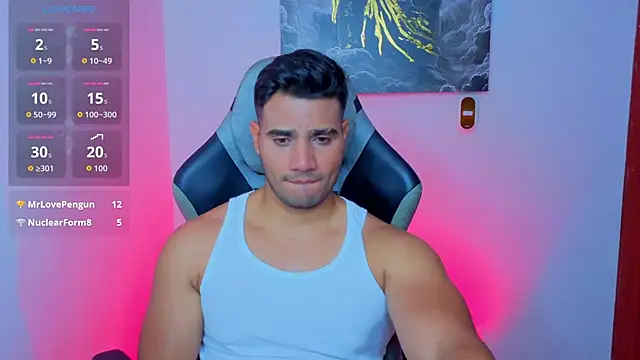 AndresRodriguez1 online show from May 24, 12:38 am