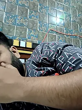 MrCurioX online show from April 11, 2:31 pm