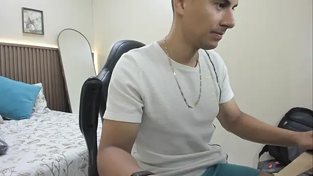 Mike Conors online show from April 9, 3:15 am