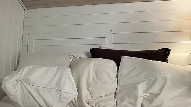 NoahhSkye online show from February 9, 9:19 pm