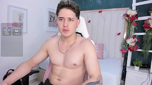 rayan linxx online show from March 10, 8:15 pm