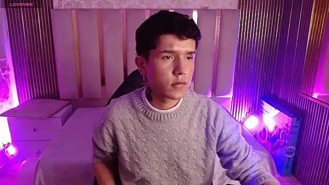 estefan tay online show from February 20, 1:35 am