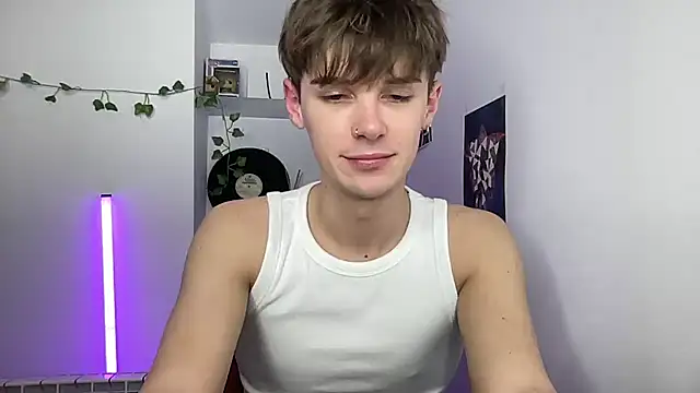 YourMilkyGuy online show from April 30, 6:26 pm