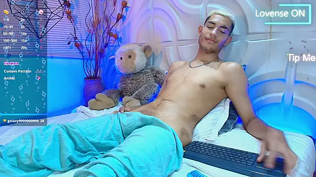 ItsZairen online show from April 13, 9:32 am