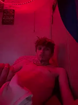 bennyhudson1 online show from May 18, 1:57 am