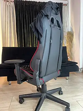 Benjii Carter1 online show from April 10, 6:20 am