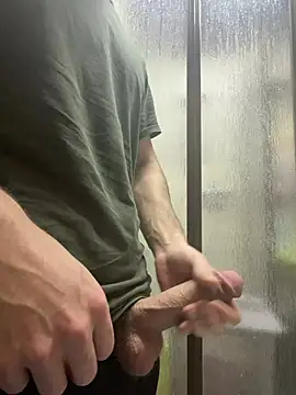 buyukyarak31 online show from March 15, 6:47 pm