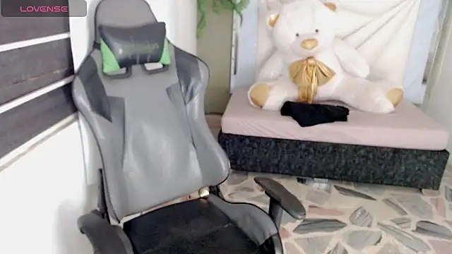 Top and bottom online show from April 22, 3:13 am