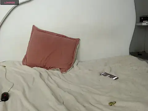 johanoro333 online show from March 17, 2:59 am