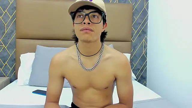 Escanor Hot online show from February 20, 8:43 pm