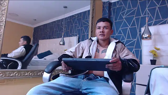 TylerGandi online show from February 24, 1:07 am