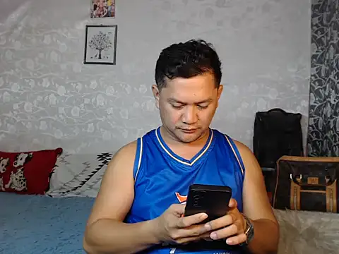 adorableasianboy69 online show from May 29, 2:49 pm