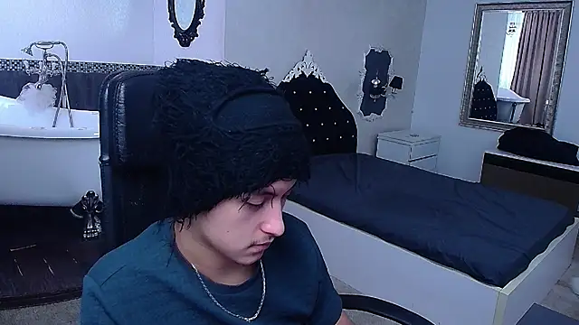 GriffinDane online show from February 20, 6:19 am