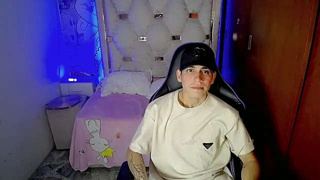 Bby cash  online show from February 25, 8:54 pm