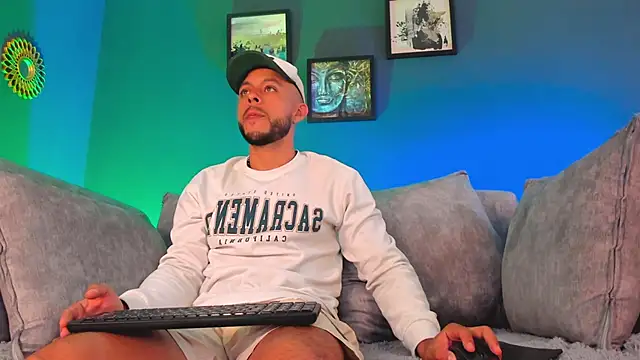 Daniel kingx online show from April 18, 12:39 pm