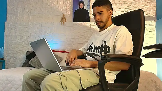 Kratoswolf online show from May 28, 8:29 pm