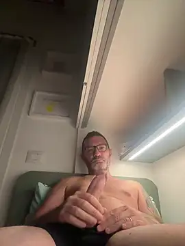 ivandotato23 online show from July 13, 9:28 pm