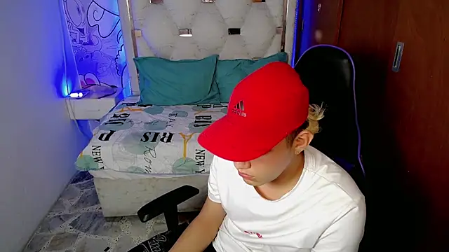 Street poemm  online show from February 21, 4:02 am