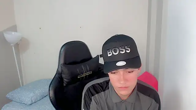 Street poemm  online show from April 3, 4:09 am