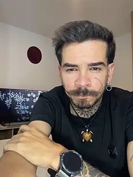 skinnycute07 online show from March 1, 12:32 am