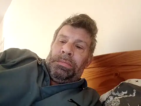 stud2512 online show from April 29, 7:57 am