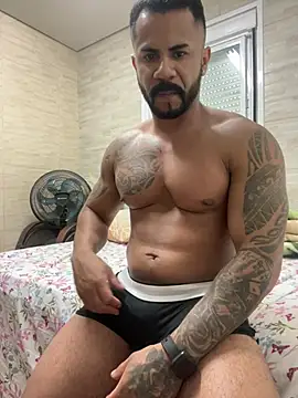 morenotatudo18cm online show from March 30, 4:30 pm