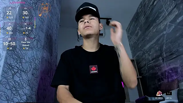 DylanRoyce  online show from May 22, 1:49 pm