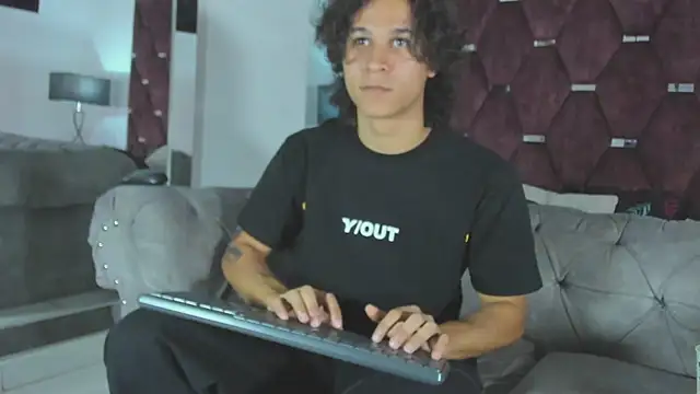 TonyBenedetti online show from April 21, 8:26 pm