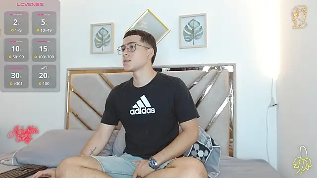 oliver   saint online show from March 30, 12:00 am