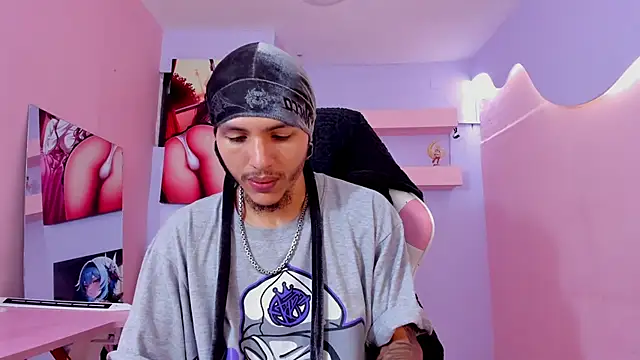 DanteLuxx online show from May 8, 4:13 am