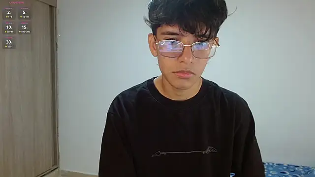 noah millerx online show from May 27, 3:03 am