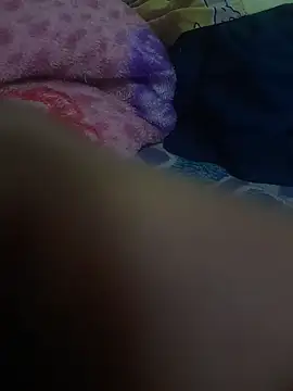 esmoguer online show from July 17, 2:41 am