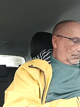 lui8181 online show from April 12, 3:57 pm