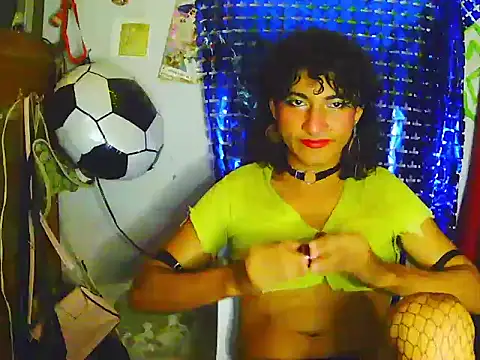 RAMONA TIJERAX online show from July 3, 10:01 pm