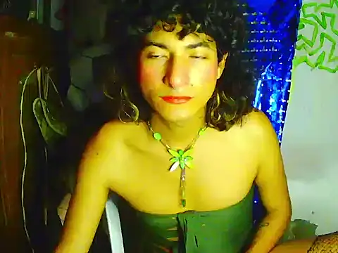 RAMONA TIJERAX online show from July 8, 7:51 pm