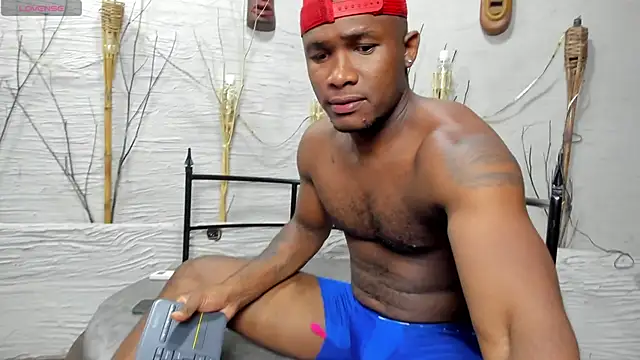 DarianWill18 online show from March 27, 3:32 am