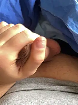 YoUnGbOy2018 online show from April 17, 7:11 am