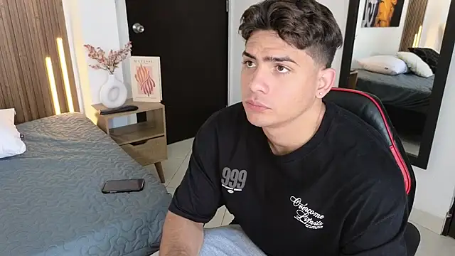 MrAdonis  online show from March 25, 7:29 pm