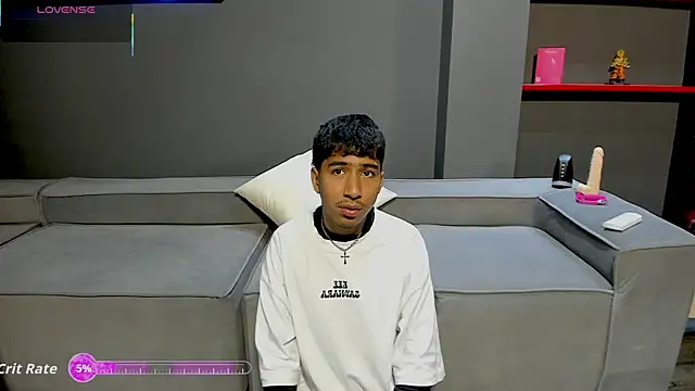 Ender h0tt online show from April 16, 1:44 pm