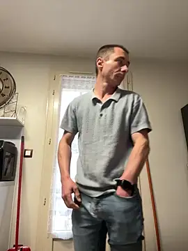 johnsex1989 online show from May 5, 6:48 am