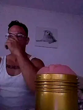padrino0o0 online show from July 4, 7:50 pm