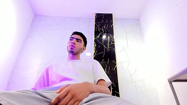 Valentin Lux online show from April 24, 3:09 am