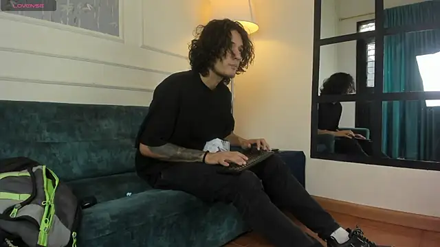 Skinny Mac online show from June 1, 4:07 pm