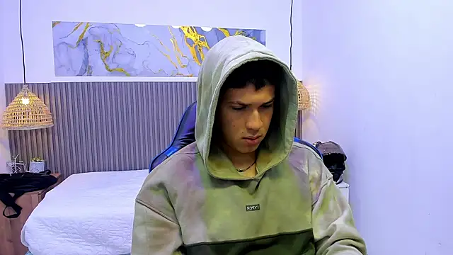 AlessandroFranco online show from July 23, 12:46 pm