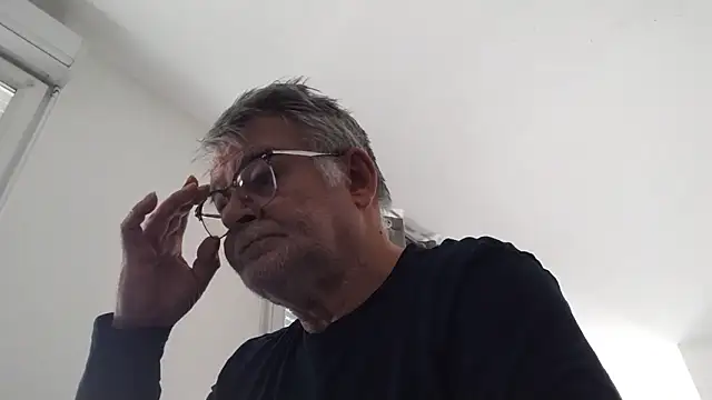 oura online show from May 16, 7:49 am