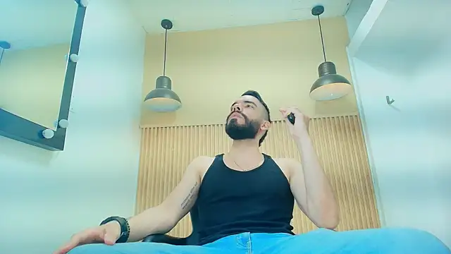 JEAN LEWIS2 online show from March 30, 7:37 pm