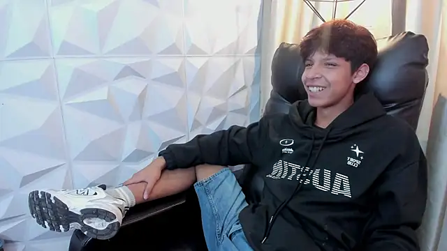 Ethan qop online show from July 18, 12:10 pm