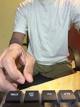 xreoz1245 online show from March 20, 7:50 pm