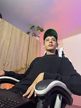 SebastianReed  online show from June 21, 4:18 am